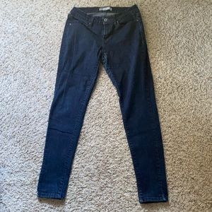 Women’s dark wash legging style Levi’s